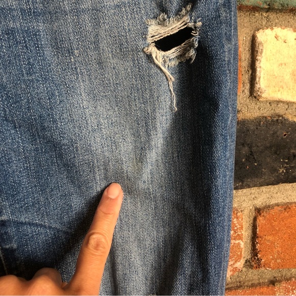 Madewell 9" High Rise Skinny Distressed Jeans - Picture 11 of 11